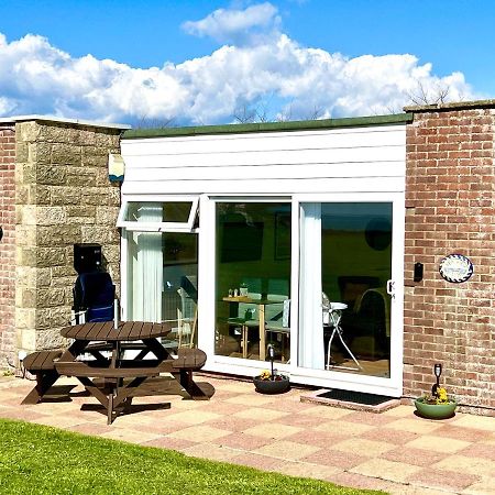 Seaview Self-Catering Coastal Bungalow In Rural West Wight Freshwater Luaran gambar