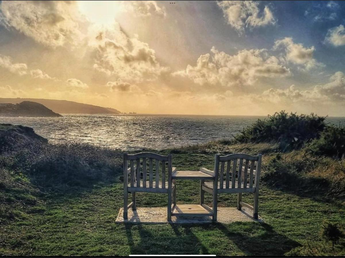 Seaview Self-Catering Coastal Bungalow In Rural West Wight Freshwater Luaran gambar